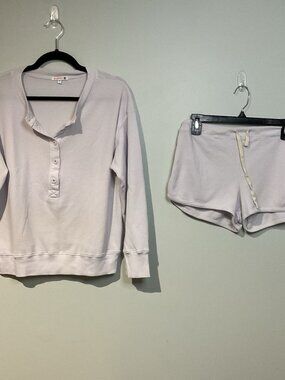 Sundry Shorts SIZE 1 Top Sweatshirt BUTTON SIZE 0  SET Summer outfit WHITE